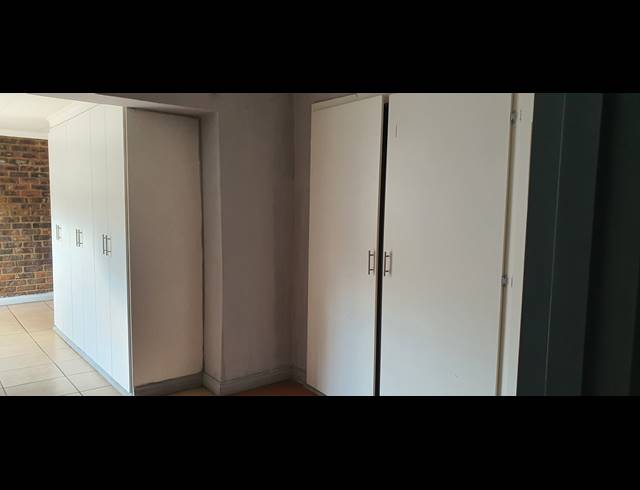 4 BEDROOM HOUSE FOR SALE IN HEIDELBERG INDUSTRIAL